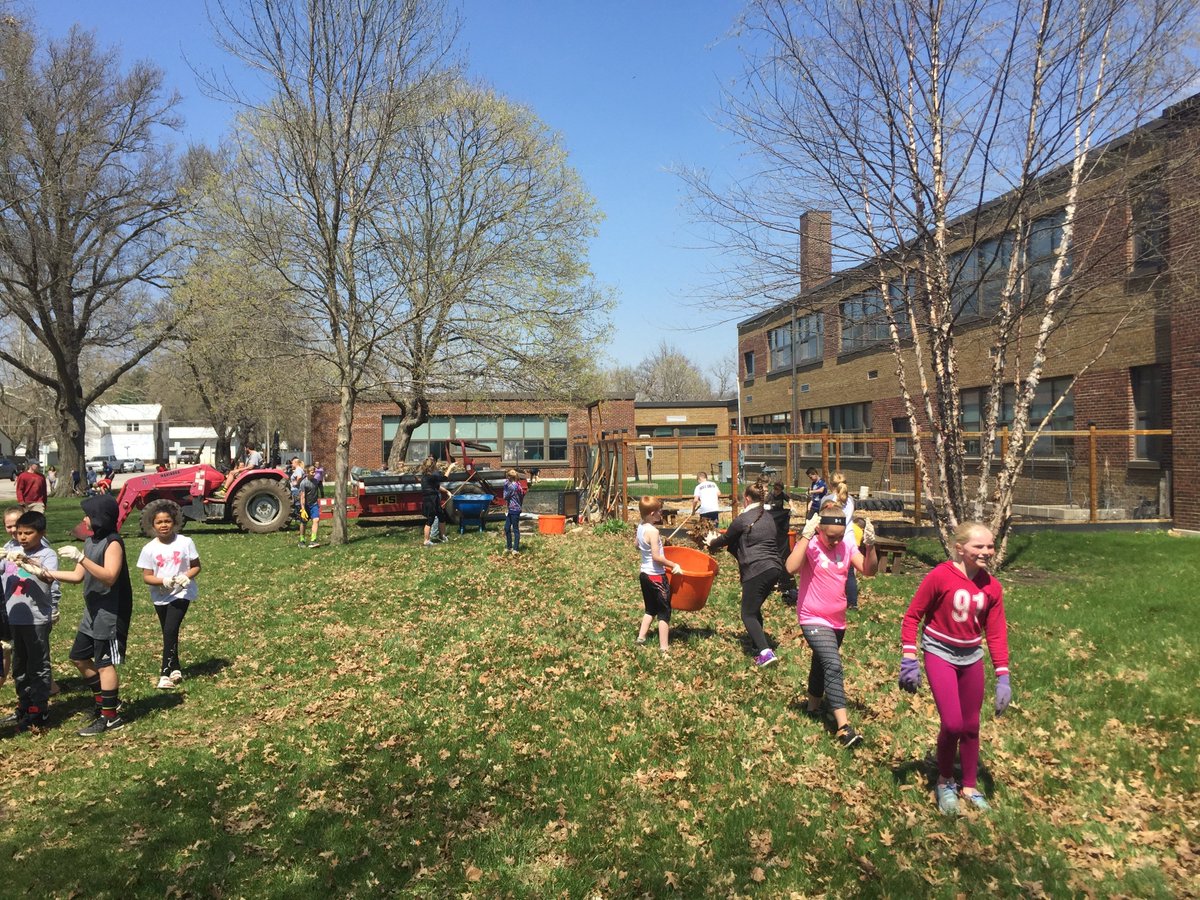 We have had many hard-working students &amp; staff helping to clean up Rock Run this week for Earthday.  Thank you!  Thank you to Mr. Dodd and the FFA students who brought us mulch. #cadetpride