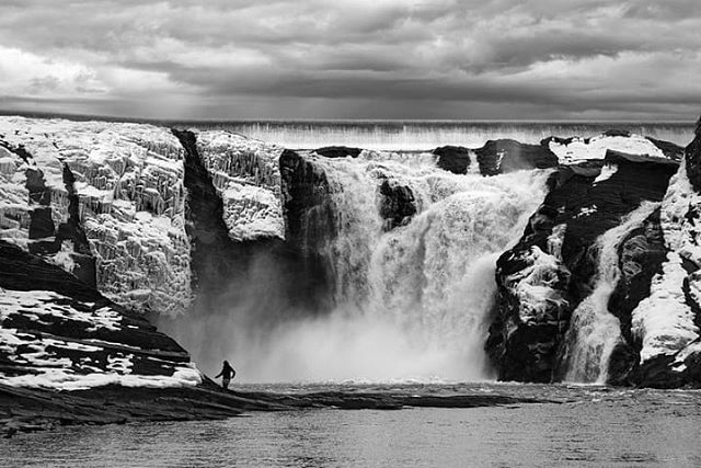 GuillaumeSamie's tweet photo. Chutes de la Chaudière 1 #quebec #chutesdelachaudiere #canada🇨🇦#discoverearth #earthpix #exploringtheglobe #waterfall #blackandwhite #landscapephoto #nature #people #winter #winteriscoming #winterishere #snow  #iced #natureisbeautiful #cold #canon https://t.co/6BSyLfAPrz https://t.co/At5ANlCUEv