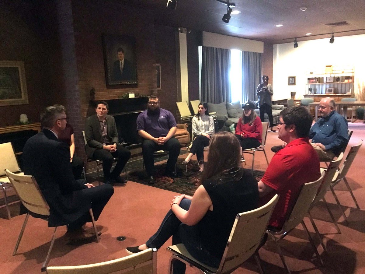 ILTreasurer's tweet photo. Excited to meet with first generation college students, student leaders, and President Wright from @EurekaCollege to discuss the costs of, and solutions to, the student debt crisis. https://t.co/4NyhneLYtd