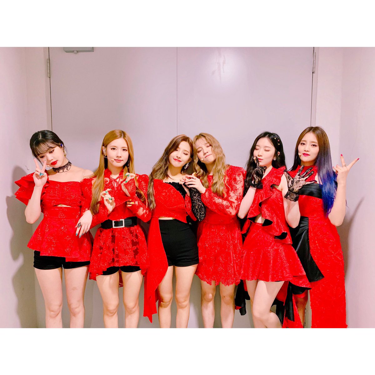 i_dleph's tweet photo. 2/2

Leave a congratulatory message for our lovely and amazing (G)I-DLE! 💜
#여자아이들 #G_I_DLE #2019TMA #더팩트뮤직어워즈 https://t.co/DLGmLKLbx1 https://t.co/xDJWYMAHZP
