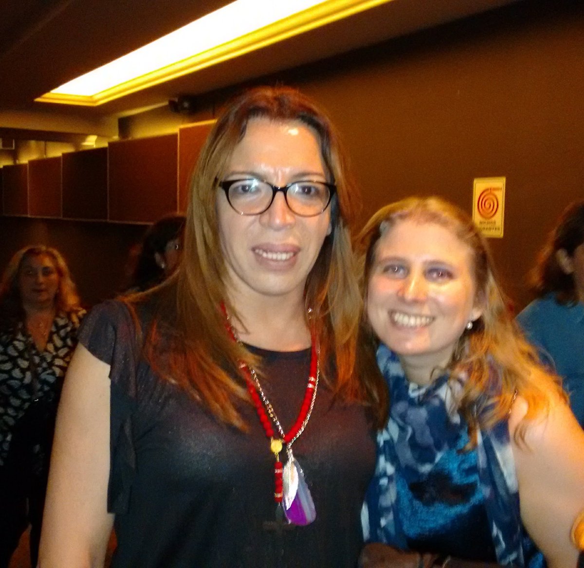 mcmaggi_'s tweet photo. Encontré esta foto. Mi primera foto con la lizchu. Fue a la salida de un recital de Sandra Mihanovich. 5 de mayo 2017. Este 5 de mayo nos vemos en el #TeatroApolo con #LizyUnaChicaDiferente y festejamos el #Twoyearschallenge jaaaa me encanta lo simpatica q salió @lizytagliani https://t.co/AsLuULRRr6