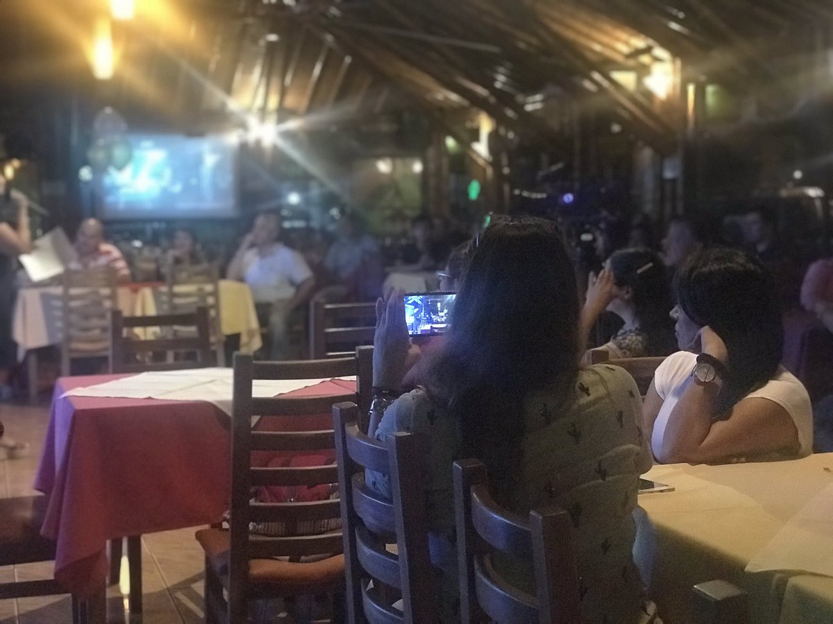camaracali's tweet photo. #CaliMeetUp | Recuerda conectarte en vivo con la historia de Santiago Varenkow, CEO y fundador de #BoxiSleep una empresa líder de e-commerce de colchones en Colombia https://t.co/YMca0lyoOl