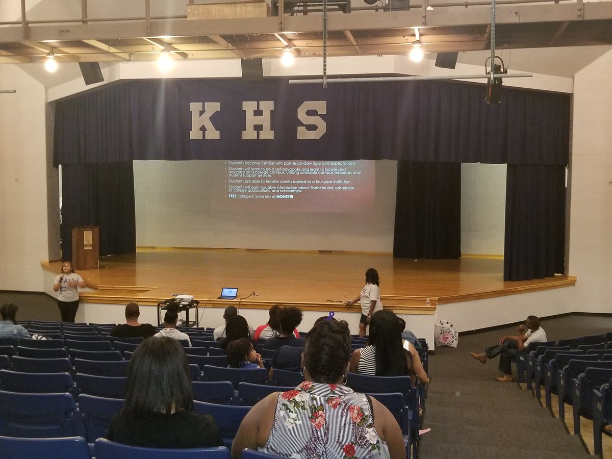 TanikaSLester1's tweet photo. Kirby High School's Early College Block Party. Don't wait....sign up NOW!! What number will your student be? #Fall500 #readygrad @SCS_CCTE @ECPScholars @SCSK12Unified https://t.co/7mi6hACAFP