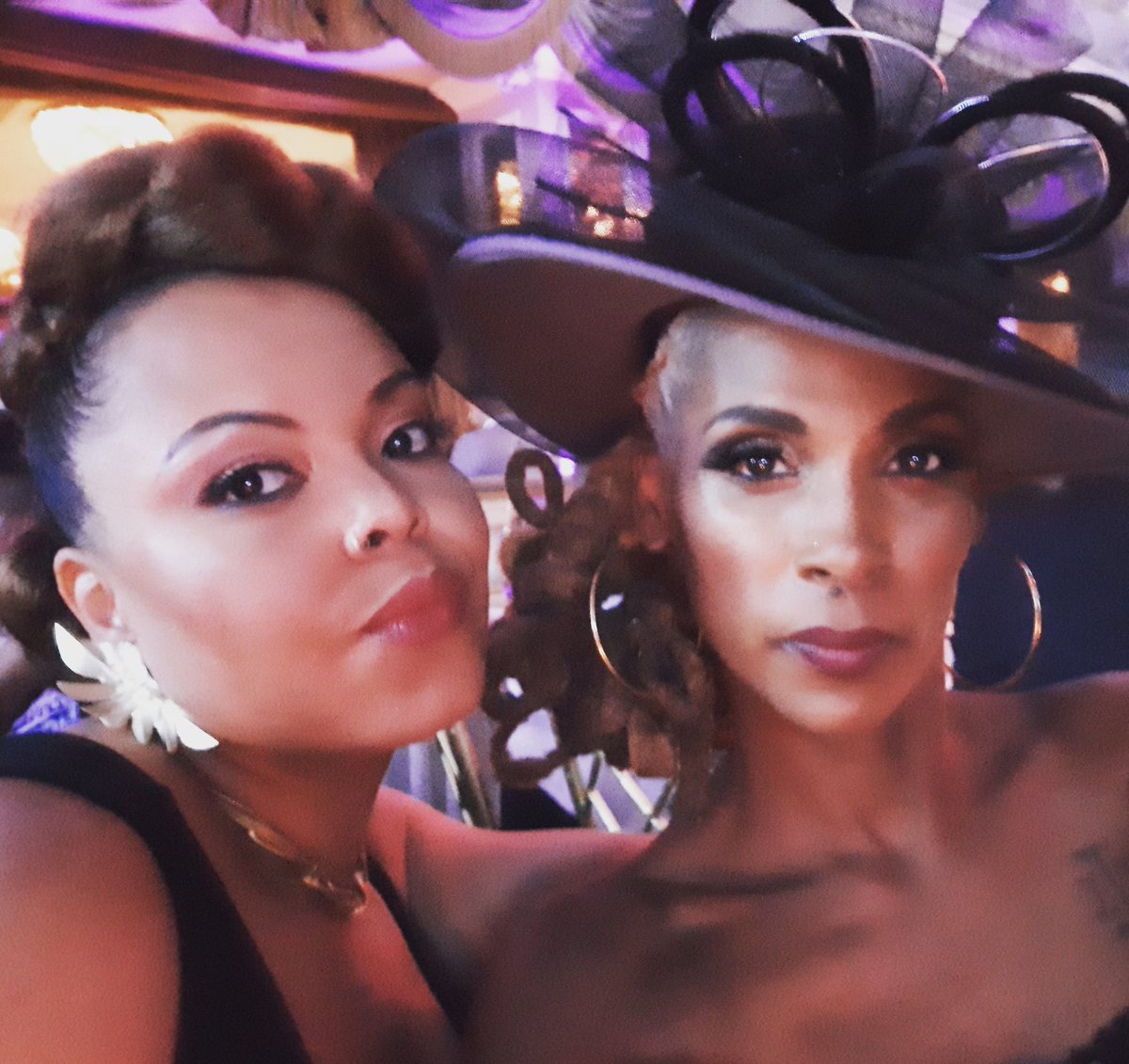 K_TishB's tweet photo. Us. #BreakthroughInspiration #blackgirlsmatter #BlackWomenLead #MuteRKelly #NYC https://t.co/dmSInlncVJ