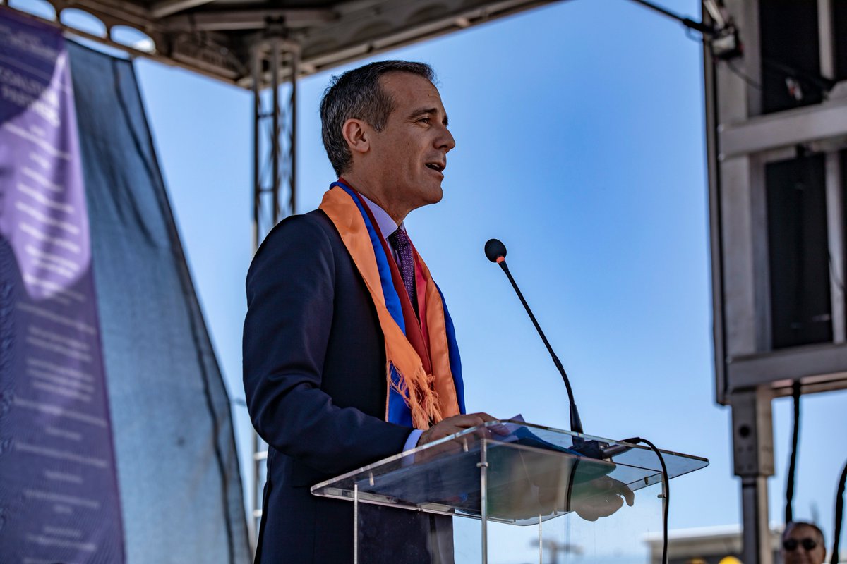 MayorOfLA's tweet photo. Here in Los Angeles, the memory of the #ArmenianGenocide is still fresh, because for us, and in our communities, it’s personal. Today and year-round, we celebrate the resilience of the Armenian community and recommit ourselves to continue the fight for justice. #MarchForJustice https://t.co/DVz6tJb2dA