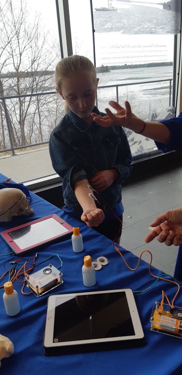 A_Gamerschlag's tweet photo. #science #north #kenora https://t.co/yKUufRQ3GT