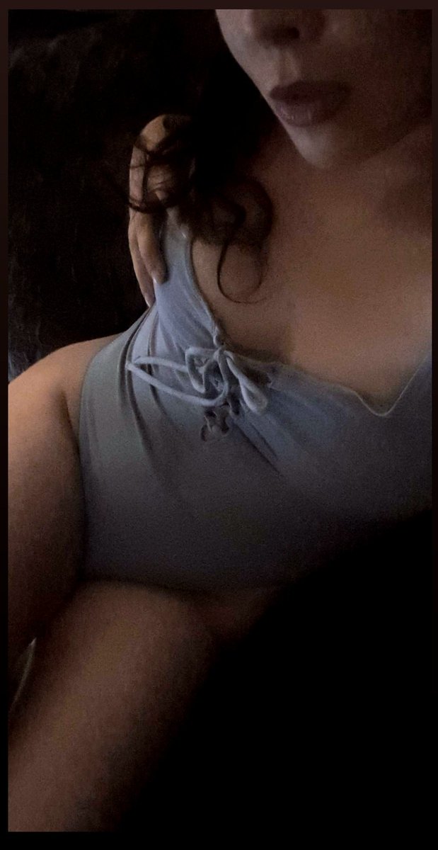 BeeMilja's tweet photo. Hyv iltaa kaikille ihanille seksuaalisille olennoille 😍 https://t.co/O1g1CWveEj