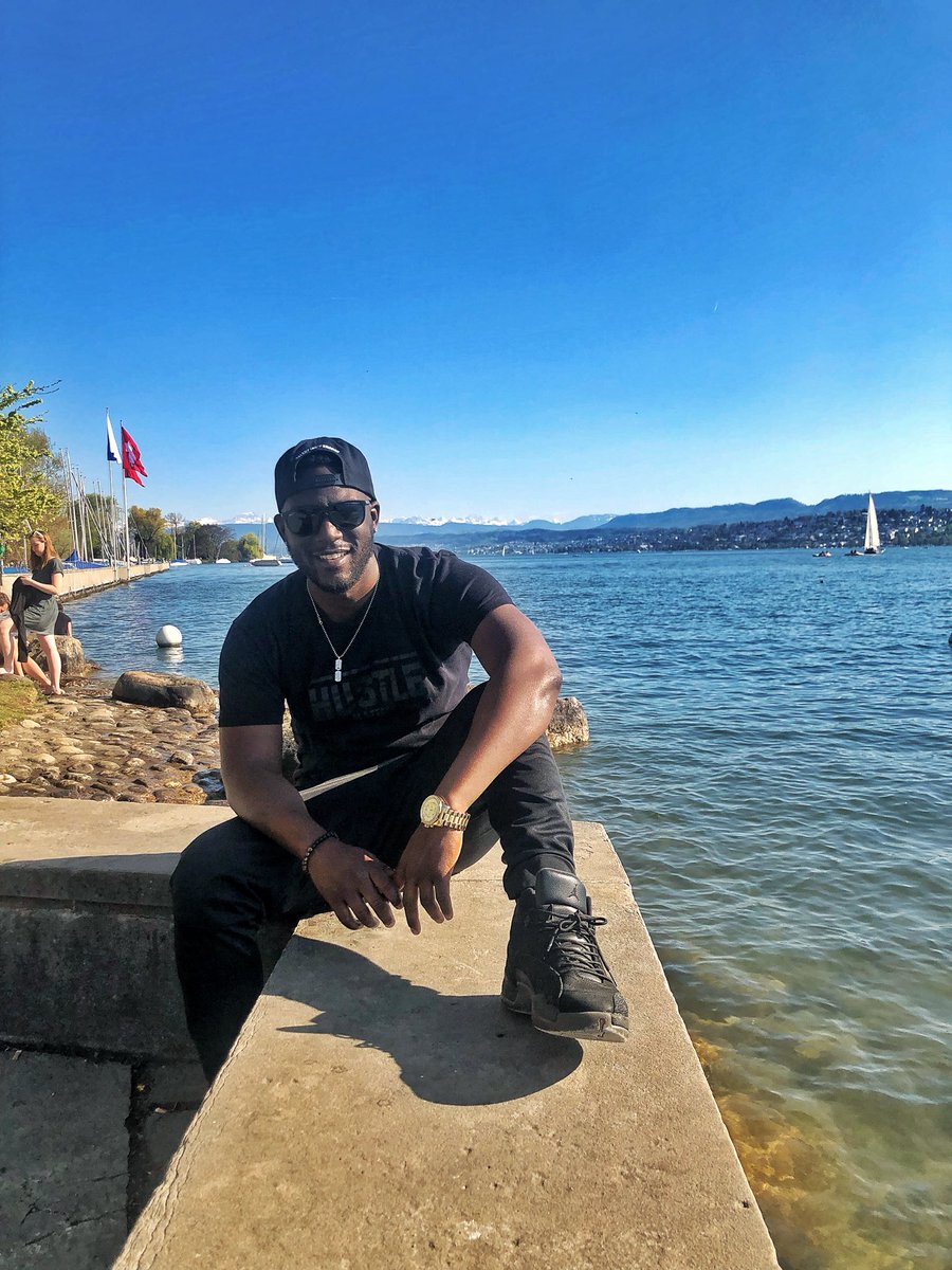 Take in the beauty that surrounds you... Take a breath, sit in quiet, and allow the Universe to nurture you.

#HustleMatters #WorkHardPlayHard #Vacation #Relaxation #Wellness #MentalHealth #LakeZurich #Zurich #Switzerland #EuroTrip