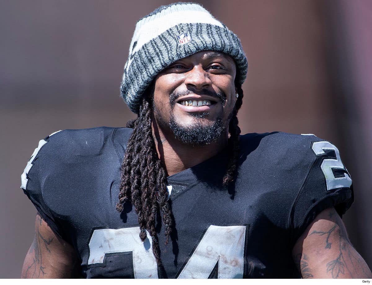 Happy belated birthday to former Raiders RB Marshawn Lynch. 
