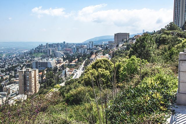 MaxxDee85's tweet photo. One more
#Haifa
#canon60D https://t.co/22Um3KbJI8 https://t.co/zxJnKx0Jl6