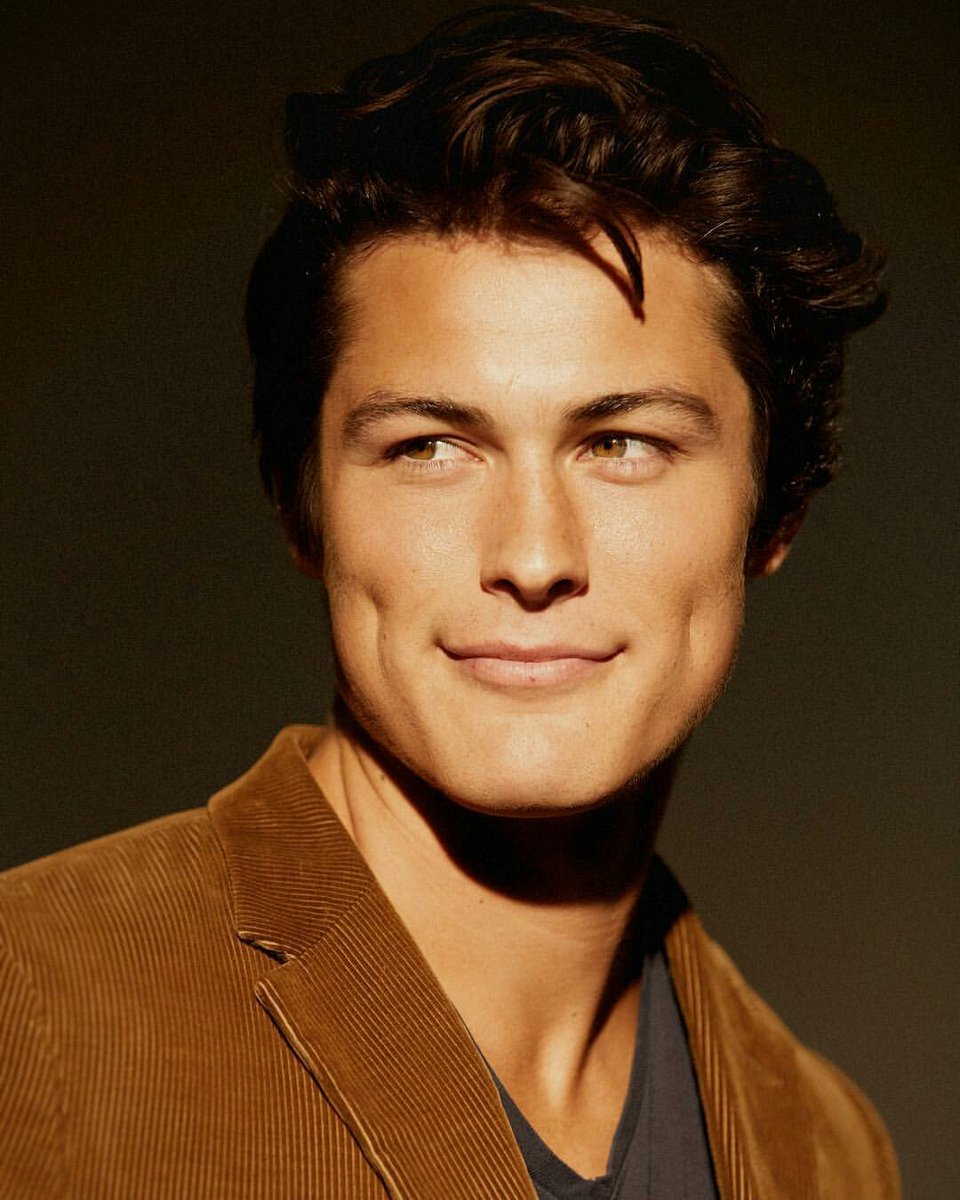 wolfgangnbrasil's tweet photo. 📸| Wolfgang via ig. "Tenho certeza que há muito mais na vida do que ser muito, muito, ridiculamente bonito. E eu planejo descobrir o que é isso. -Derek Zoolander (3x modelo do ano)" 😱❤ https://t.co/BGFwIDfJk0