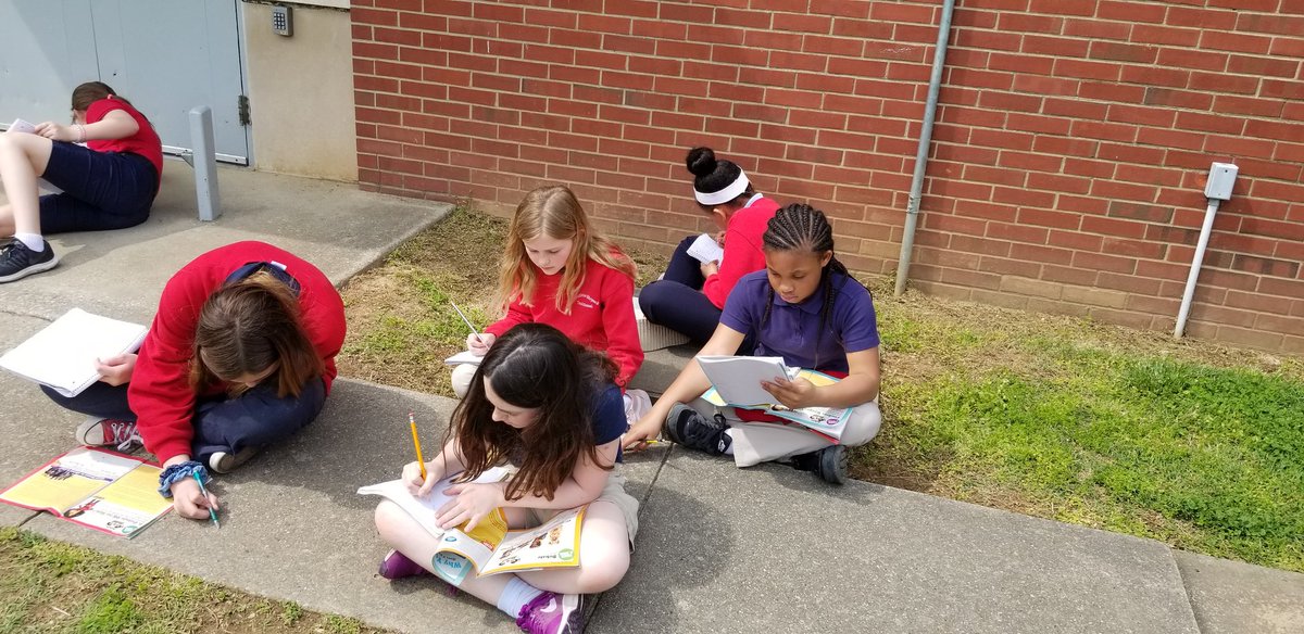 MrsBakerGH's tweet photo. After a long day MAP testing, we moved things outside for Fine Time today. #ghlionpride @greathouseAP @GHPrincipal https://t.co/F7jQEhV1by