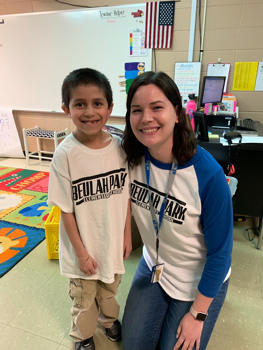 MissCrosswhite2's tweet photo. When you are twinning with one of your students, you have to take a picture 😊💙 https://t.co/CW7jZ27Eni