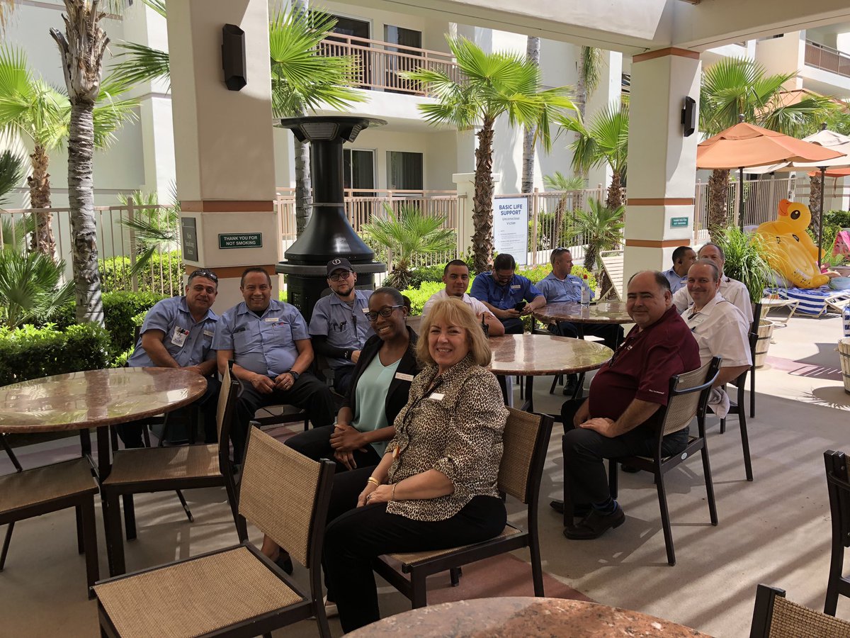 KariGrahamBB's tweet photo. Celebrating Palm Canyon Resort’s Team Member for the 2nd Quarter....congratulations Jeff Dutel! #LifeatDiamond #DiamondCareers @DesertHR @AlisonWickerham https://t.co/9PMBR1fIFb