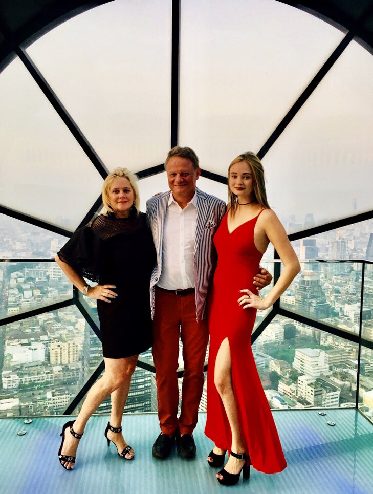 MargoSlade's tweet photo. Celebrating my 33rd wedding anniversary, daughter’s 25th birthday and 1st time seeing @Pink this Friday and time is moving so slow because I cannot wait ��⏳ https://t.co/EksQxnwfCN