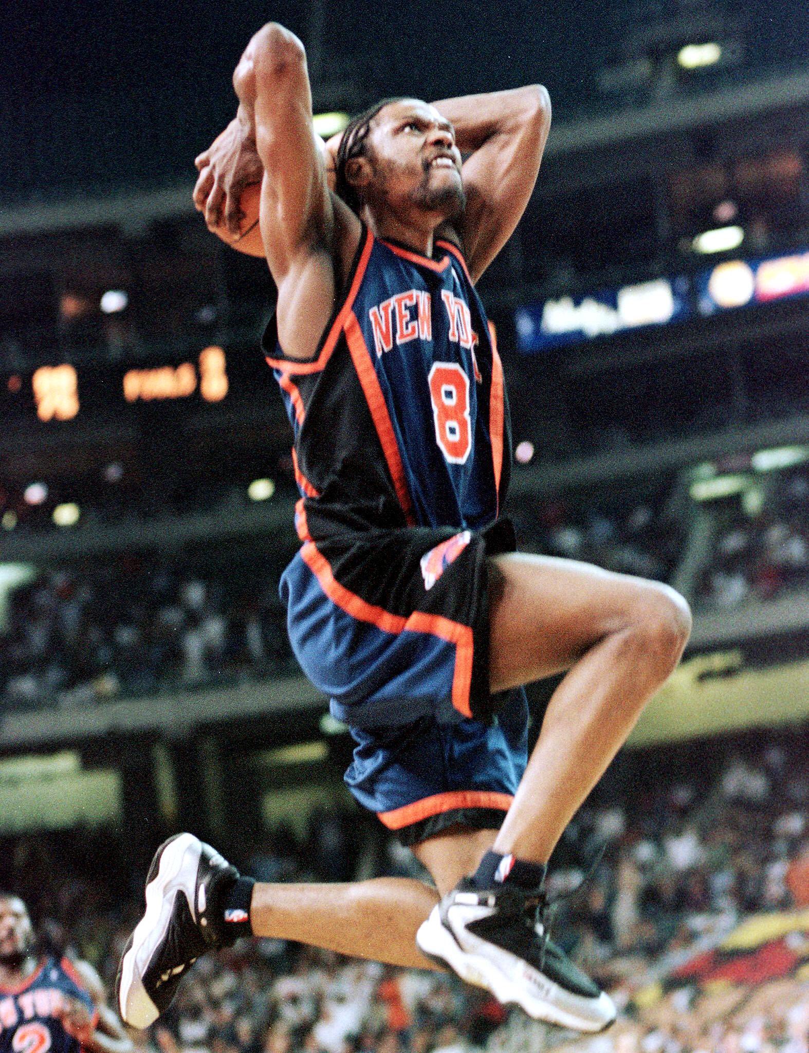 Timeless Sports on X: (1999) Latrell Sprewell was always really, really  angry at the rim before a dunk.  / X