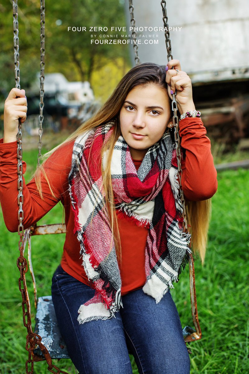 fourzerofivepic's tweet photo. ANTONINA // 2019 // CHIPPEWA VALLEY HS
#seniorpictures #seniorportraits #graduation #classof2019 #chippewavalleyhighschool #clintontownship #macombmichigan #photographer #seniorstyle #fourzerofivephotography https://t.co/Za2yVbt7yg  @conniefalmer https://t.co/EkJpPjbq9P