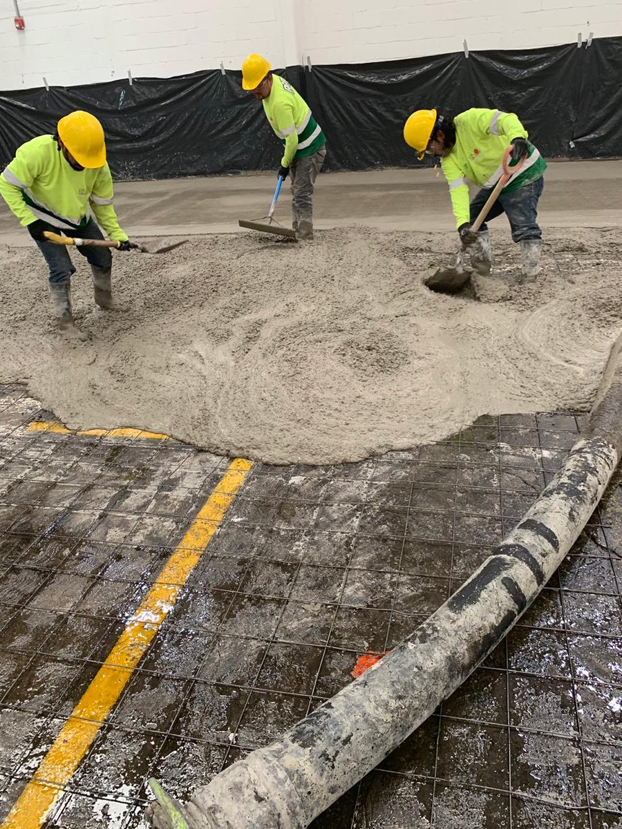 planasmasip's tweet photo. Sistema #RCRadapta en CDMX para SACSA. Sobrefirme de 8cms con endurecedor @RoclandFloor y junta @PermabanRCR pegado a piso existente con la rodadura obsoleta. Diseño de @MonofloorM y ejecución de @RinolMexico
@RCRIF #LideresDelMundoPlano https://t.co/w5TPGyF77m