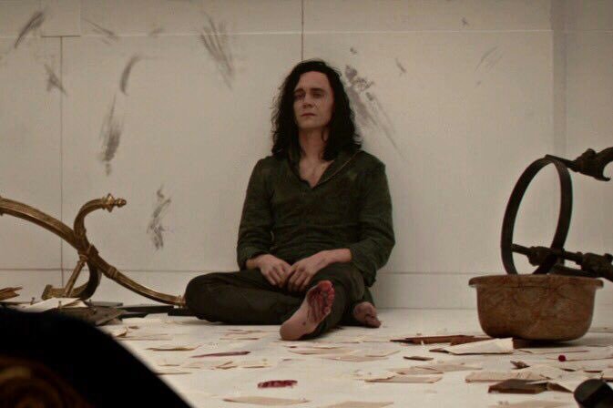 GGlima29's tweet photo. eu vendo todo mundo feliz se arrumando e se preparando pra ir ver #AvengersEndgame menos eu https://t.co/4aWL7wOkCz https://t.co/F3eoDU3dUG