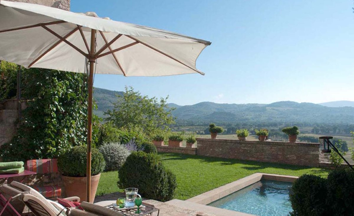 MammaPrada's tweet photo. Need an Italian Vacation? We have the most stunning villa recommendations right here... @BookingsForYou https://t.co/LTJ0Zwyox7 #italytrip #italianvacation #italyinspiration #seeitaly #italyaccommodation https://t.co/Ww4RsBSMsV
