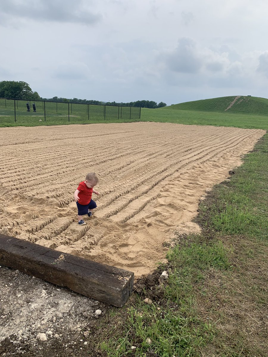 jfswt's tweet image. Asher got work in the new sandpit at East View yesterday. He’s working hard. #startingyoung #patriotpride