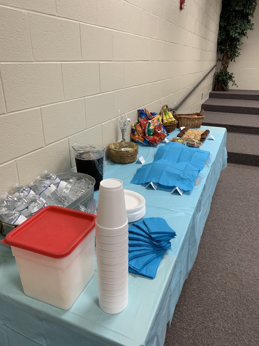 Acm1231Angie's tweet image. Career day! Lunch provided for our visitors. #CougarStong #crewscontrol #NCSSbetheBEST