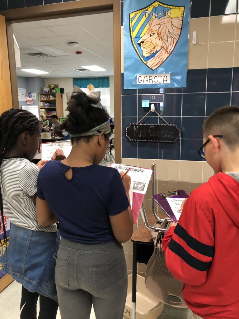 tuckertotsin106's tweet image. Today we turned room numbers into decimals to review! Such fun! #llamasdoingwork @henrielibrary