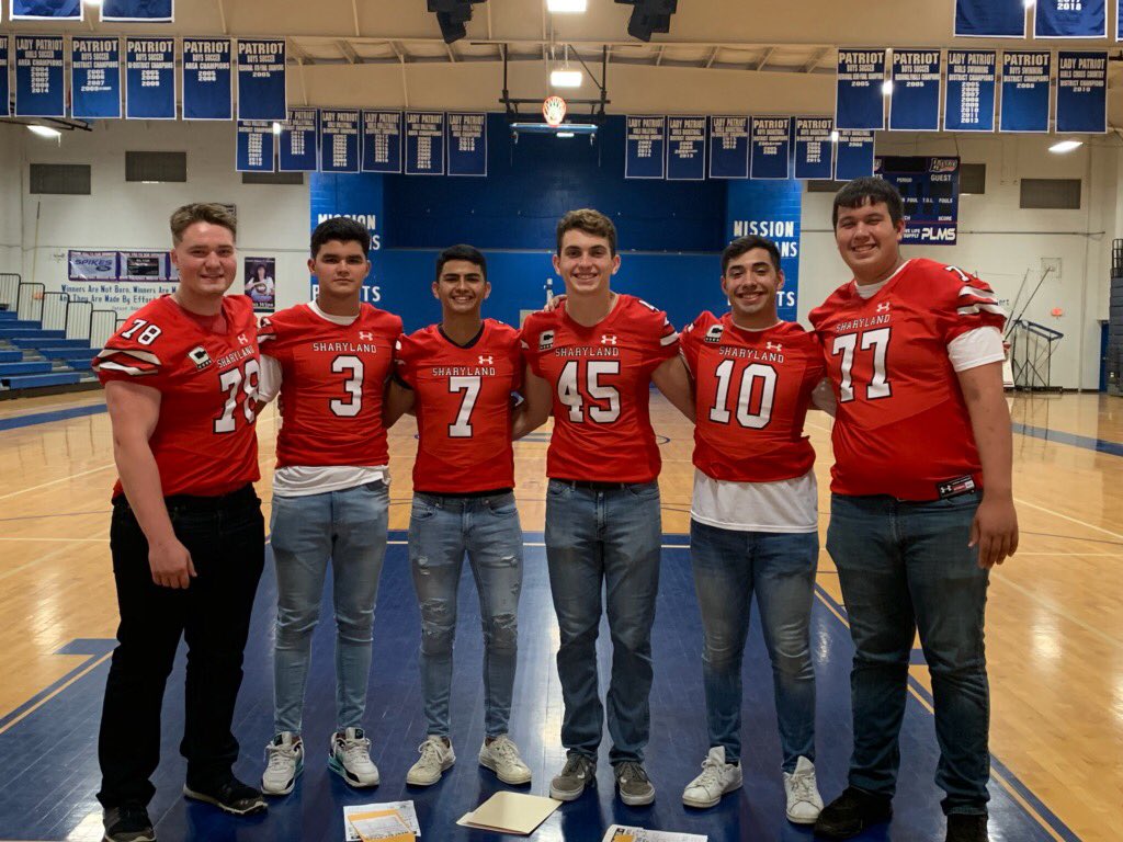 Shary Football will be repped at the RGVCA East-West All Star Game by: Joshua Williams, Gabriel Tamez, Aaron Cajero, Brandon Mireles, Javo Lopez and Oscar Garcia. @MVetsFootball will be coaching the West Team #westsidepride