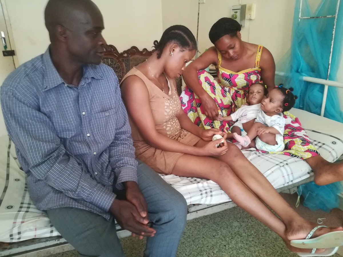 Jacques Marcel Itiga Itiga (@itigson) on Twitter photo Des #siamois en détresse à #HGOPY
Ces magnifiques petites filles ont d=besoin de votre aide <a href="/DrManaouda/">Dr MANAOUDA MALACHIE</a> <a href="/PR_Paul_BIYA/">President Paul BIYA</a> <a href="/ChantalBIYA_Cmr/">Chantal BIYA</a> <a href="/MincomCameroun/">MINCOM Cameroon</a> <a href="/martinmimb/">Martin Camus MIMB</a> <a href="/martincamusm/">Martin Camus MIMB</a> <a href="/Alex_MIMBANG/">Alex MIMBANG</a> <a href="/PaulMahel/">Paul MAHEL</a> Des #siamois en détresse à #HGOPY
Ces magnifiques petites filles ont d=besoin de votre aide <a href="/DrManaouda/">Dr MANAOUDA MALACHIE</a> <a href="/PR_Paul_BIYA/">President Paul BIYA</a> <a href="/ChantalBIYA_Cmr/">Chantal BIYA</a> <a href="/MincomCameroun/">MINCOM Cameroon</a> <a href="/martinmimb/">Martin Camus MIMB</a> <a href="/martincamusm/">Martin Camus MIMB</a> <a href="/Alex_MIMBANG/">Alex MIMBANG</a> <a href="/PaulMahel/">Paul MAHEL</a>
