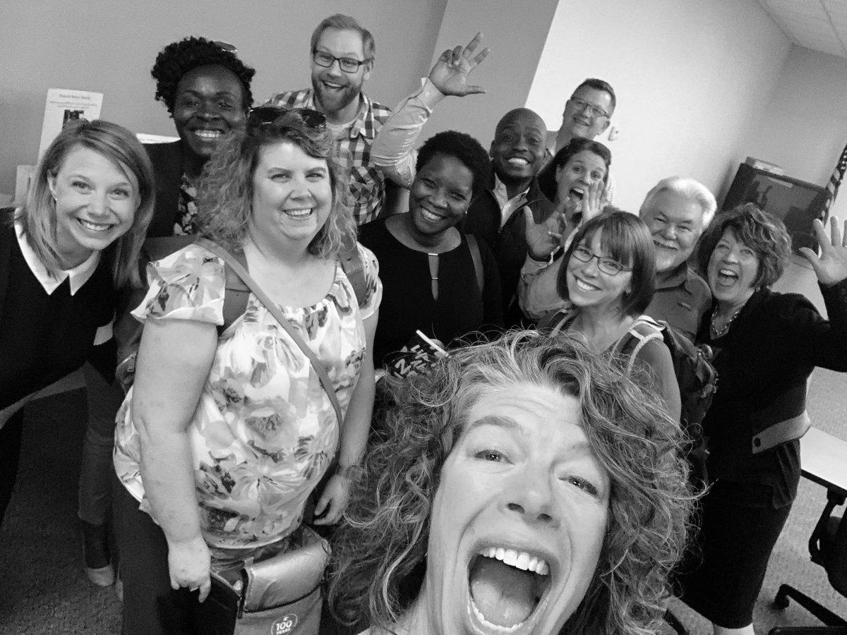 SusanSchuster's tweet photo. #TY to those organizations that support board service as a key to community collaboration, including this @HOTC board team tonight w/ @GeneralMills @Deloitte @FaegreBD & more! #TwinCities stronger thru a commitment to volunteerism! #BeTheChange #100YearsOfVolunteers https://t.co/pXc0uN5PuE