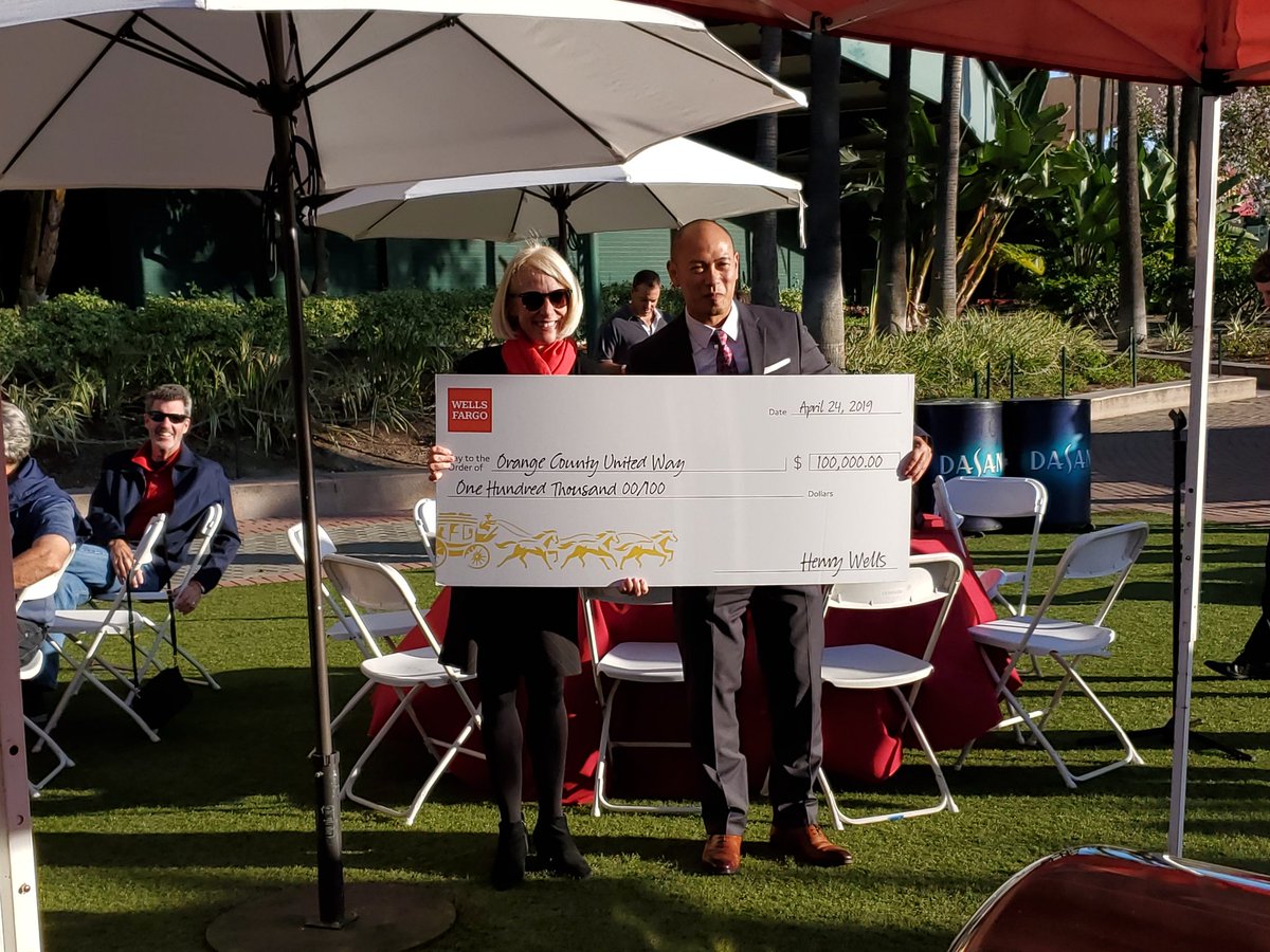 Kevin_Garrity88's tweet photo. Thank you, thank you, thank you to @WellsFargo for your incredible support for @unitedwayoc and @HomelessnessOC!! #doingmore4oc  with @Angels vs @Yankees.  "WE CAN AND WE WILL END HOMELESSNESS IN ORANGE COUNTY"- Sue Parks https://t.co/Nvw33tDiS2