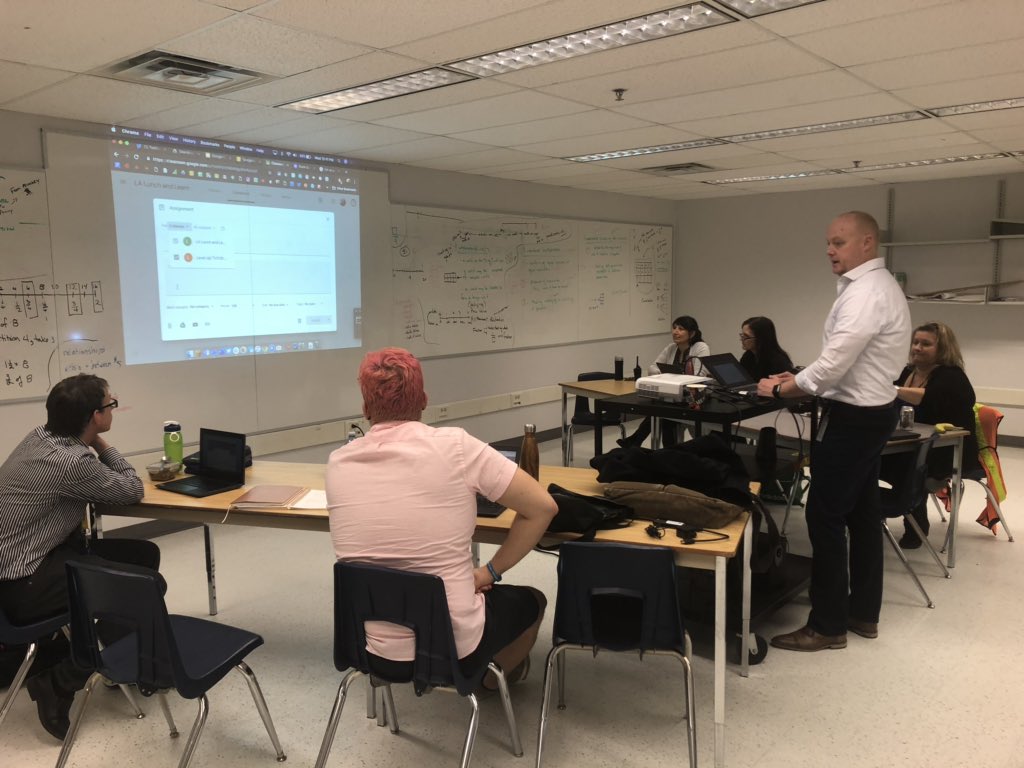 setamb's tweet photo. TY @dcarruthersedu for coming to @louisearbourfi today to share advanced tips & tricks for Google Classroom to our staff! #LockMode #SelfGrading #GoogleCalendar #Streaming #Lunch&Learn #TVDSB #AlwaysLearning https://t.co/QDRoh57bK8