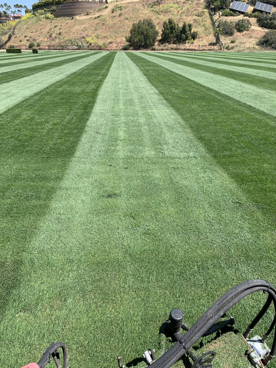 muddturf's tweet image. Preparing a clients riding field for an event. Double cut to follow. #muddturf #istillmow #lasershow