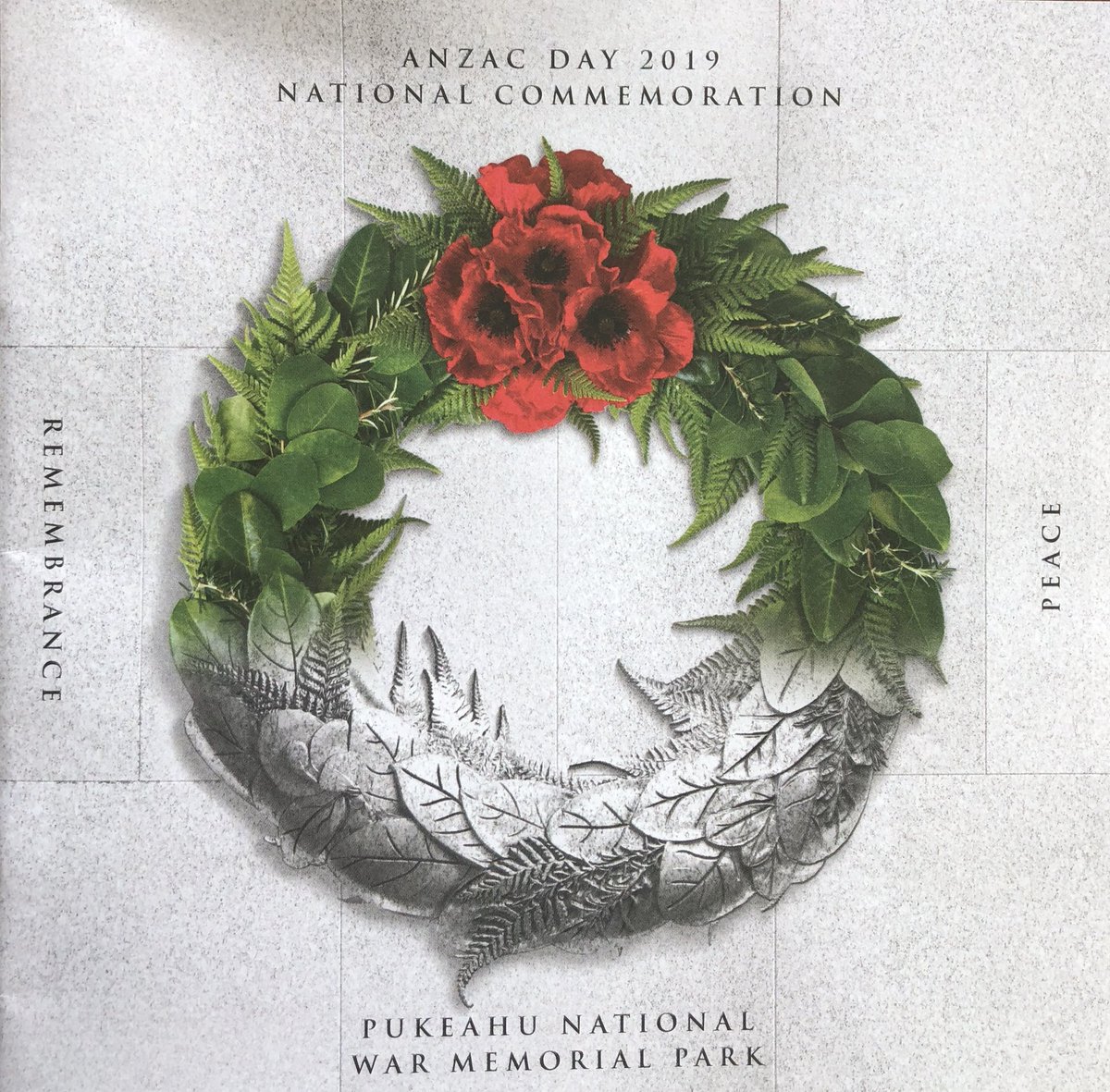 This morning Ambassador Ryan laid a wreath at the National Commemoration in Pukeahu Park in Wellington. I ndíl cuimhne - in Remembrance. #anzacs