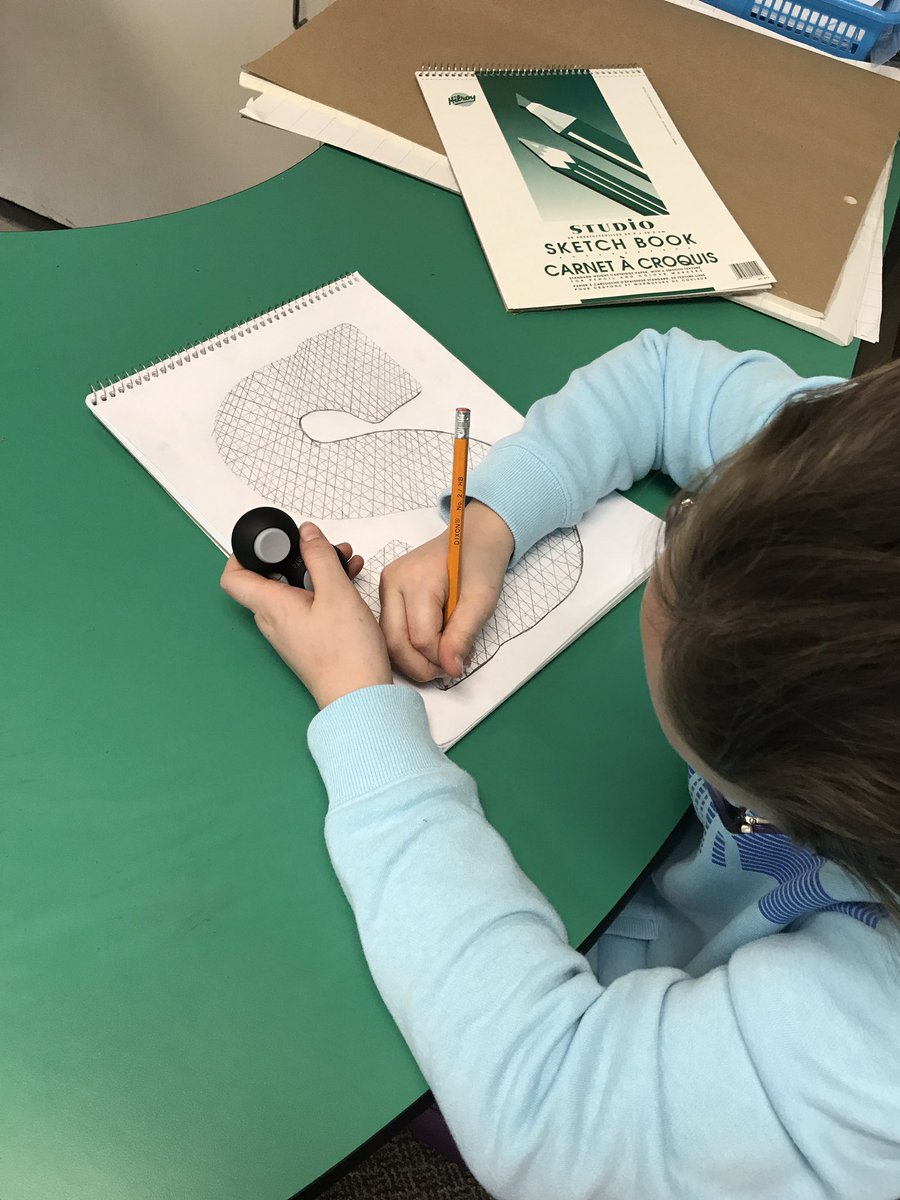 MsLauraMcCrae's tweet photo. Personal sketchbooks in Gr. 5 @DunsfordDES 🙌 The Ss are 💜-ing this! We are experimenting with various environmental factors to see how the changes affect our focus &amp; the quality of our sketches. Incredible talent in this room and one proud teacher! #tldsblearns https://t.co/5vB9mQv1OU