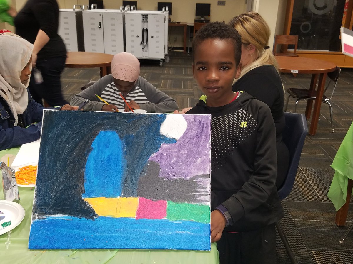 TinaSDuvall's tweet photo. We had so much fun at our Multicultural Art Night @KCPS_Garfield @kcpublicschools tonight with @see_tel ❤ We had the sweetest families ❤ #kcpsrocks #WeLoveOurKids #SoMuchFun https://t.co/7s2pox1Va3