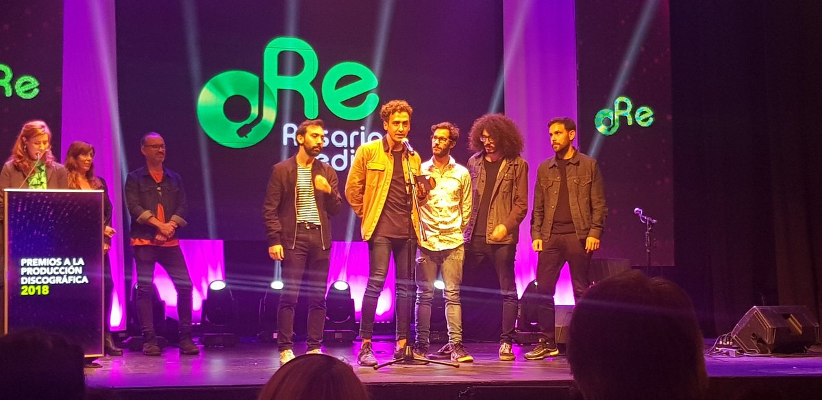 ConclusionRos's tweet photo. #RosarioEdita 🏅🎵 El premio a mejor disco de #rockalternativo fue para "Complicidad", de Mi Paracaidas (Independiente).

👉 https://t.co/nNmWSQ50Ux https://t.co/P4dV4LrHur