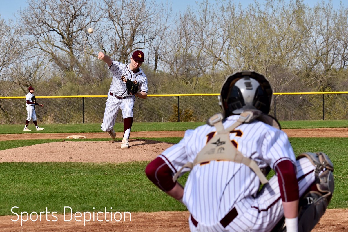 SDepiction's tweet photo. .@Ramblrbaseball @ThomasS21975516 was the pitcher against Marmion yesterday. Great pitching on a perfect afternoon for baseball. Thanks @SummerhillColin who made sure I didn’t get hit! @LAGoRamblers @LoyolaAcademy https://t.co/whlV3m1kmJ