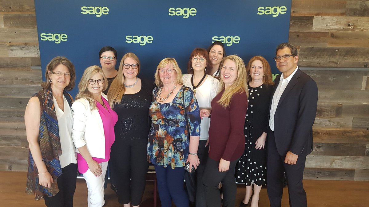 BooksbyBianca's tweet image. Awesome evening celebrating with  @SageNAmerica. The amazing Canadian team won Sage Region of the Year!
