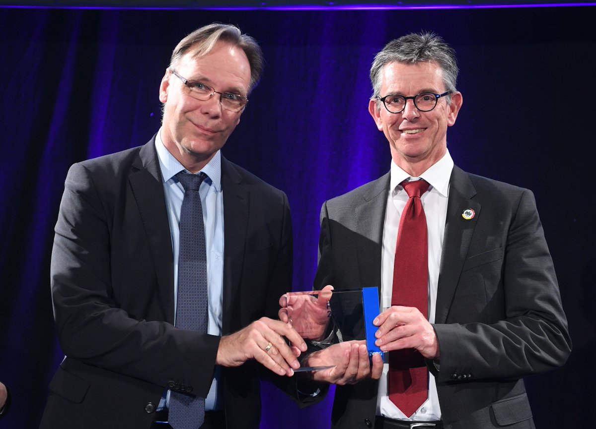 Yeap! Meine Kollegen haben zusammen mit dem Kunden <a href="/BSI_Bund/">BSI</a>  den  Deutschen PR-Preis für #EmployerBranding gewonnen! Ausgezeichnet wurde  die #Personalmarketing-Kampagne „Was wir wollen: Deine digitale Seite“   --> bit.ly/2WPC58Y #prpreis #dprg