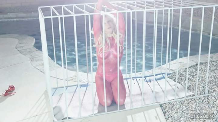 joshyyy_spears's tweet photo. Britney in Red. 💙
#MakeMeOriginalVideo https://t.co/CYD47cAP6o