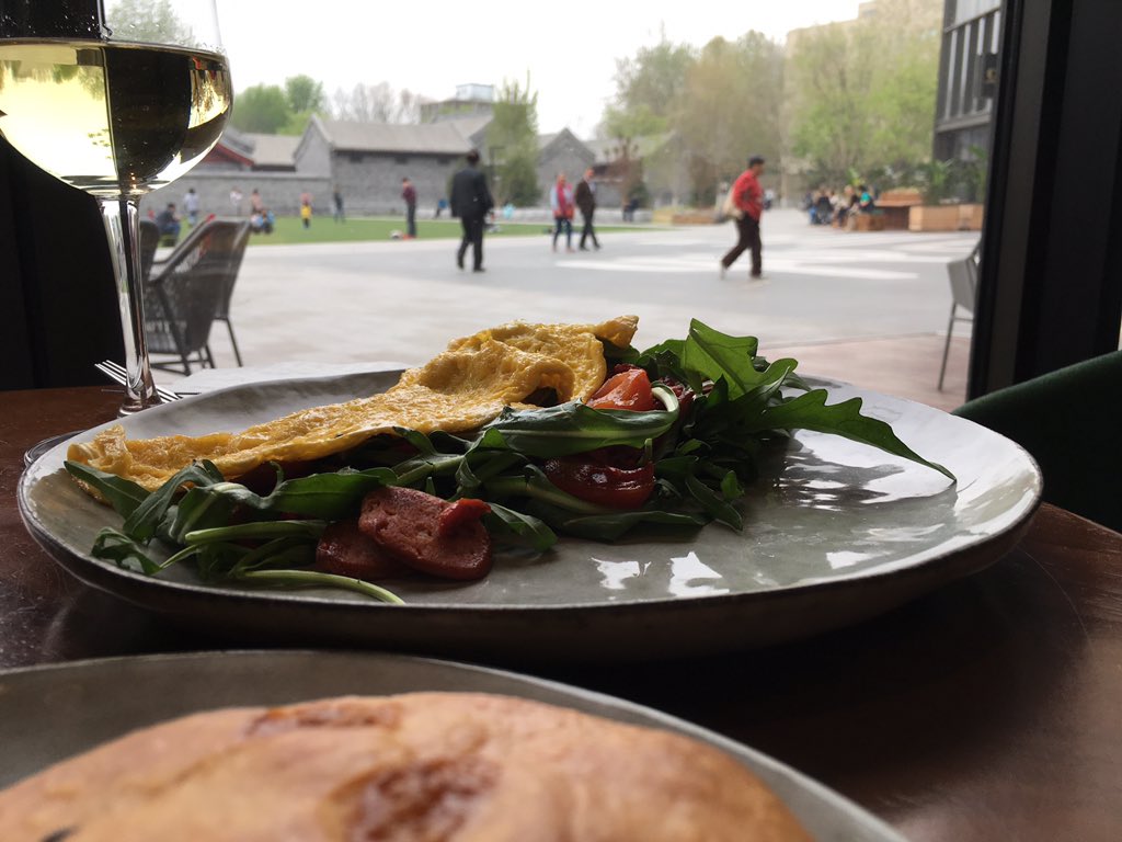 mauloacom's tweet photo. And #brunch and the Hector #wine at the Baker &amp; Spice - https://t.co/NVoiKsHTU3 https://t.co/jVqURQdQfK