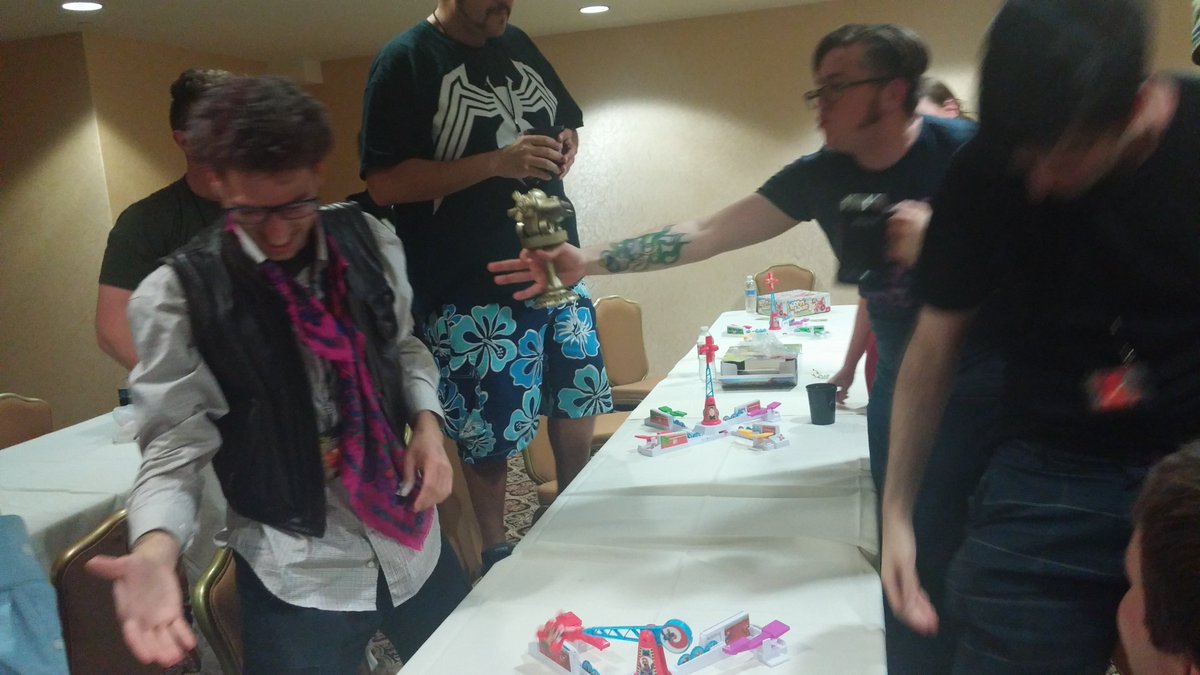 Mode7Graphics's tweet photo. #kingdomcom #loopinlouie A VICTOR IS CROWNED #loopsonloops #loop2poop #poop2loop #loopinintheusa #sandiego #socalloopscene https://t.co/HpzAq6Q3eK