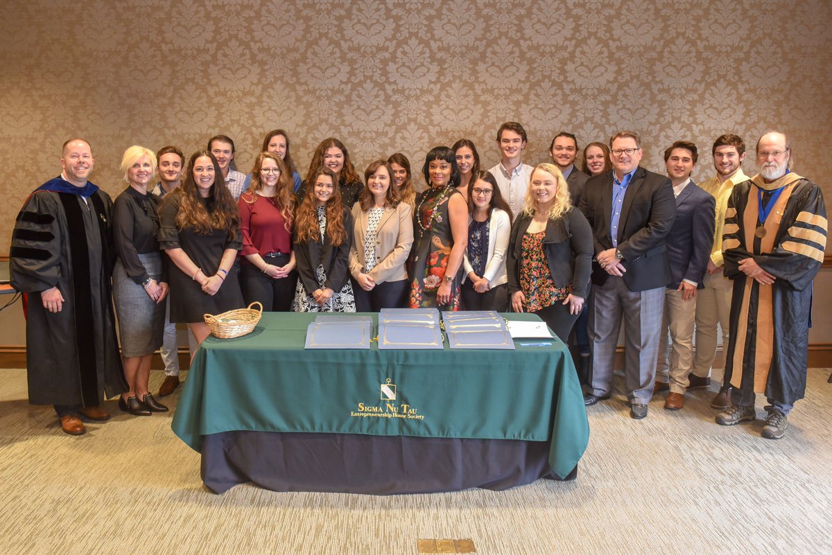 MSchenkel's tweet photo. Never gets old celebrating the success of our students and alumni! 21 undergraduate &amp; 3 graduate students, 2 alumni, and 3 members of the Nashville entrepreneurial community inducted into Belmont's 2019 Sigma Nu Tau chapter (https://t.co/YNW7IDZNTQ). https://t.co/Qv59apNQZE