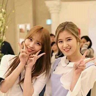 MOMOongbuhaymo_'s tweet photo. Mah shippers!💜
#TWICE
#7YearsWithSaMo https://t.co/sj23ZNeaFA