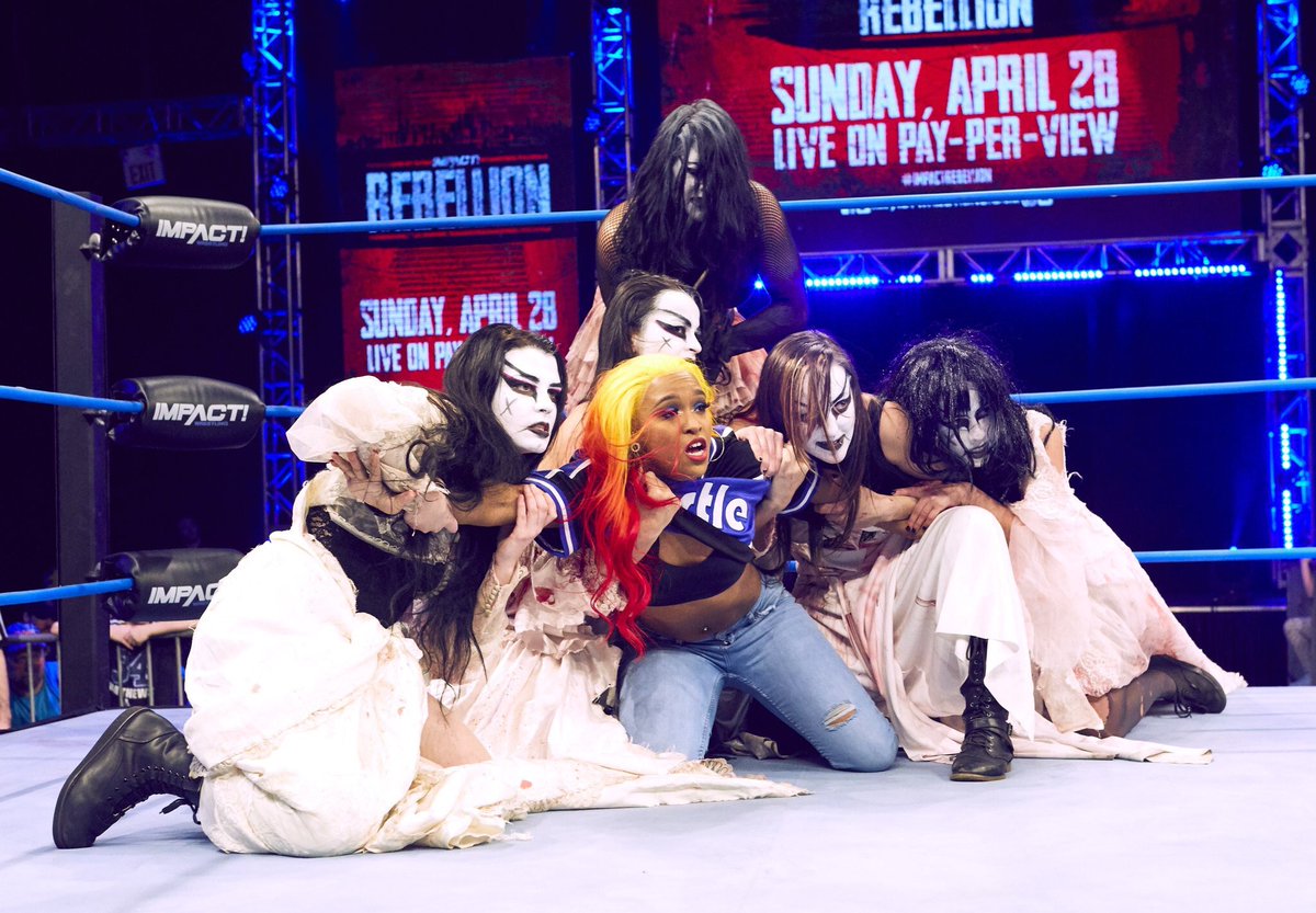 WeAreRosemary's tweet photo. Mustnโt follow us.. not her business.. but the Firefly keeps following, children.. following and mucking up our plans.. last time got the Bunny killed.. this time left us with a beating..
Next time.. next time.. ๐ #Impact #VengeanceDemon https://t.co/dak5m1HbNx