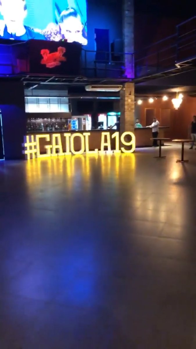 flrdelacourt's tweet photo. meu sonho de festa #FinalBBB19 https://t.co/NnUI5XJY6e