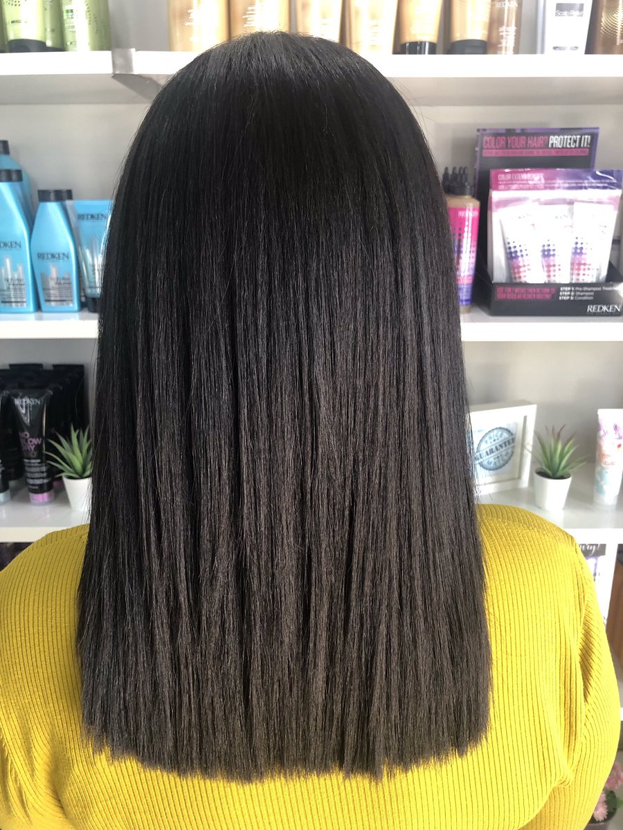 SALONNAMAN's tweet photo. {Steam Infusion} 
The Steam Infusion can be used to tame frizzy, unruly, unmanageable hair! Heather used a cocktail of Frizz Dismiss Rebel Tame &amp; Instant Deflate to take maximum frizz! 
Hair by Level 2 Heather! 
~Swipe to see the before~
#salonnaman #snhairbyheather https://t.co/ZUn42CII6I