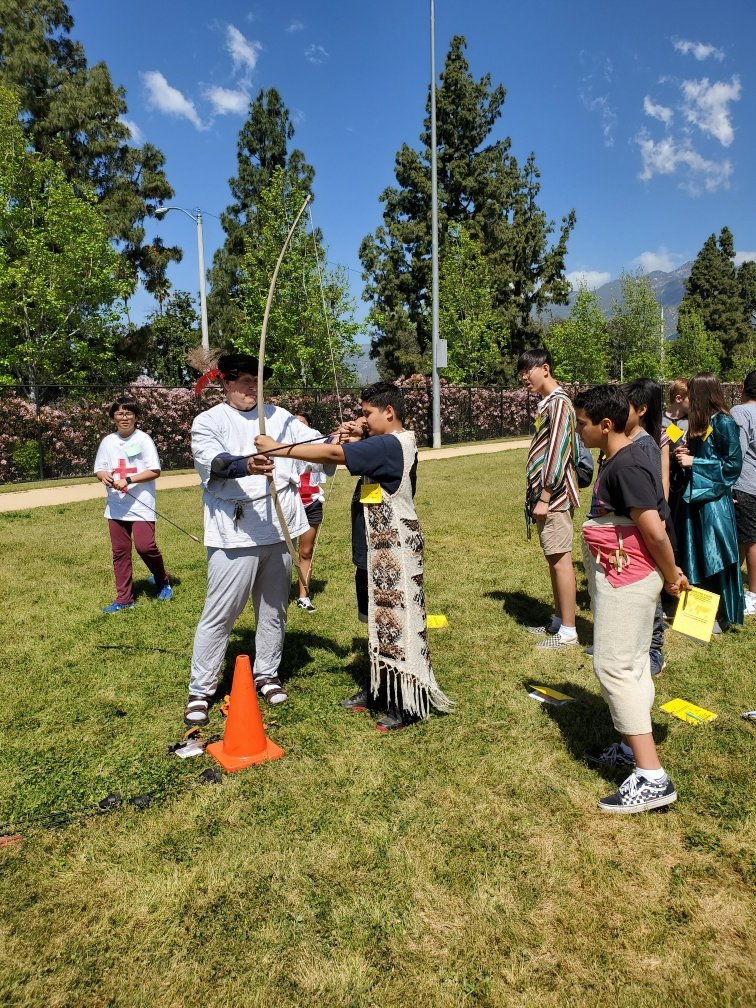 MsMimura's tweet photo. The gong has called spirits far and wide! Thank you to our medieval ancestors for the wonderful π Mr. Danielson has archery skills too!! @firstave301 @AUSDMaintenance @ArcadiaUnified @anguiano_german @FirstAveMS @FirstAvePTSA @Chen_AUSD @MrsRMcMillan #FAmedievalday #greepstrong https://t.co/EpPXTUQkbK