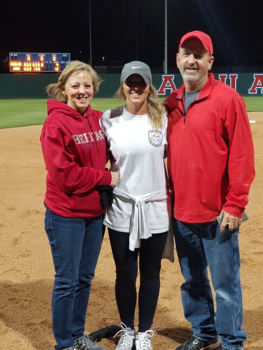 HHSJagSoftball's tweet photo. An amazing win clinches a playoff spot!!! I'm so proud!!!! Thank you first responders!!!! @MISD_Athletics @MidloHeritage @Travis5mith https://t.co/LxCwELG2Zr